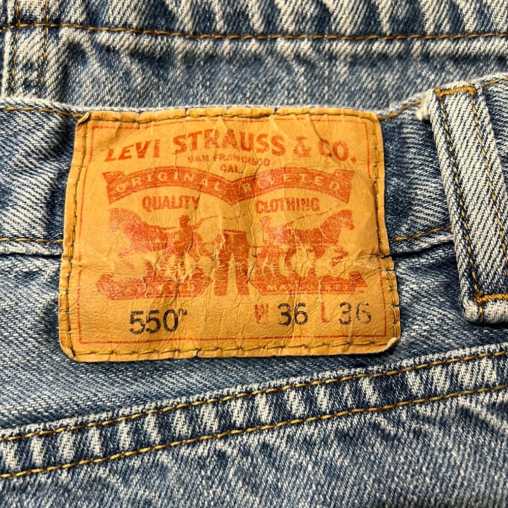 Levi's 550 Mens Denim Jeans 36x36 Blue Relaxed Fit Zipper Fly.